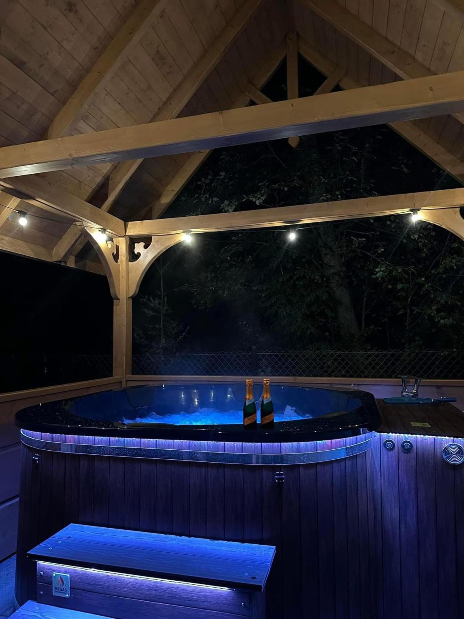 Domki Gawra Z Jacuzzi Zakopane Exterior photo